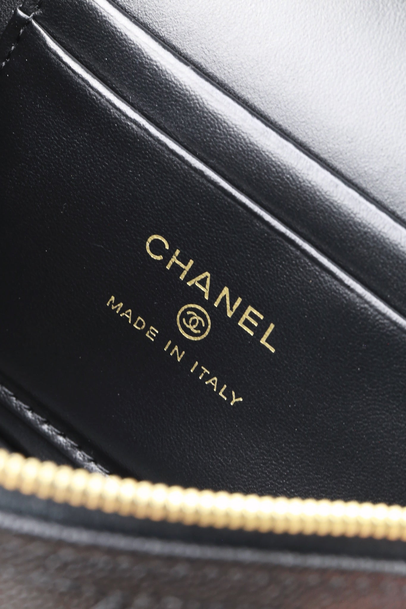 Chanel25C hand chain cosmetic bag