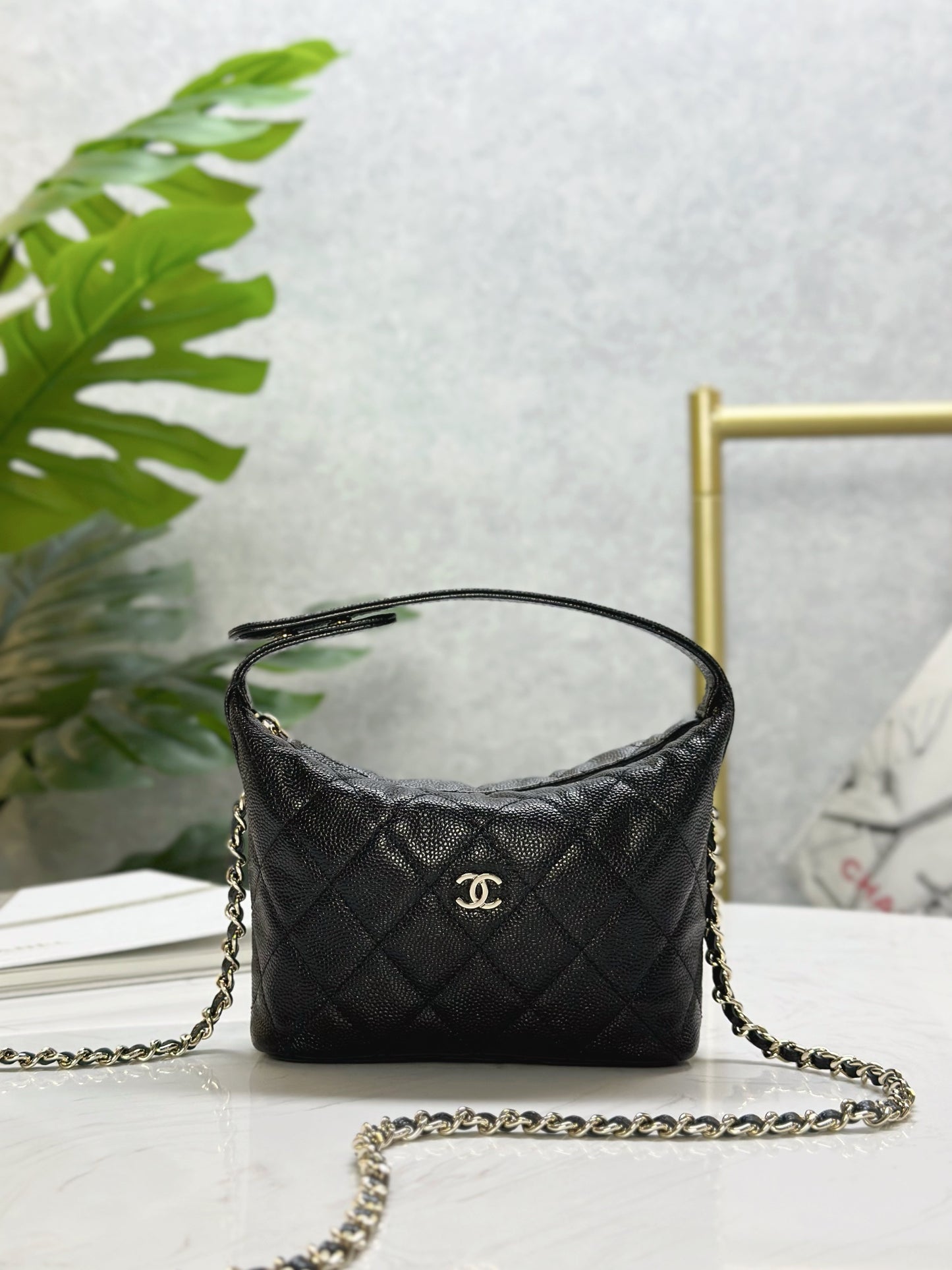 CHANEL25C early spring lunch box bag