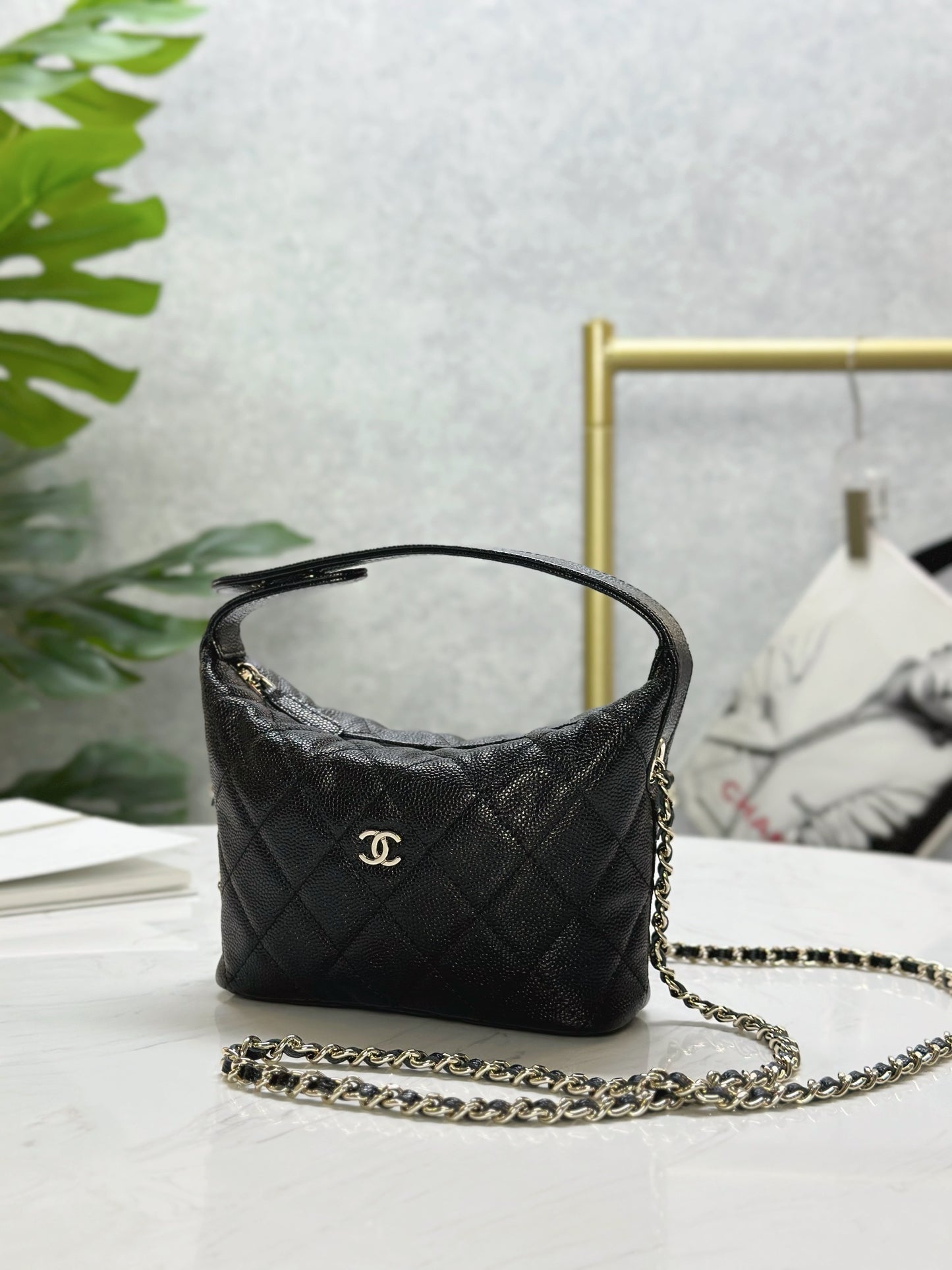 CHANEL25C early spring lunch box bag