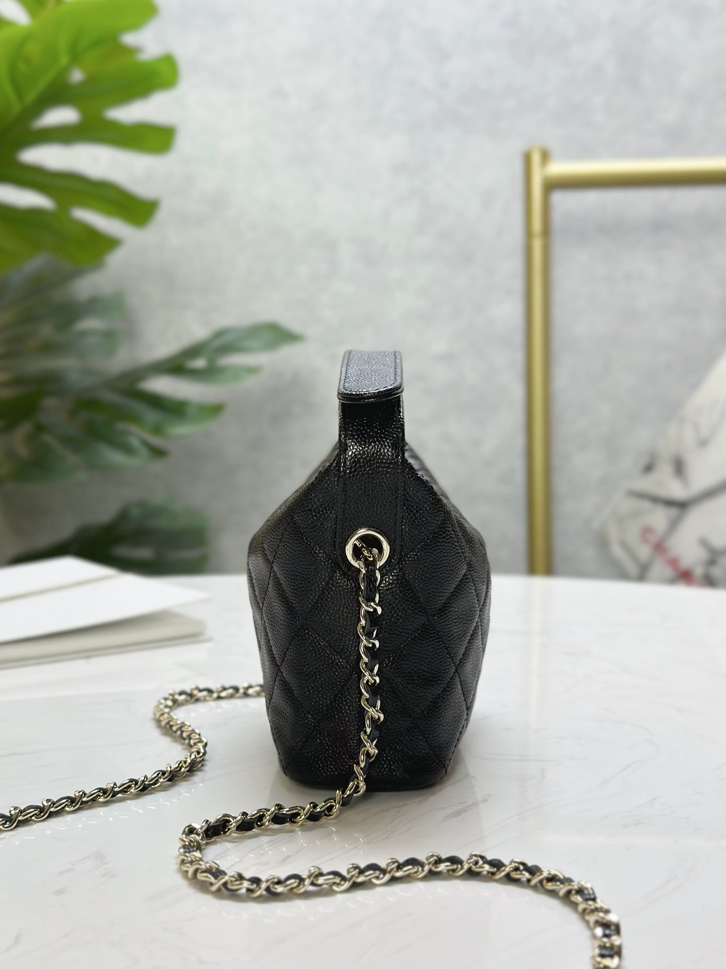 CHANEL25C early spring lunch box bag
