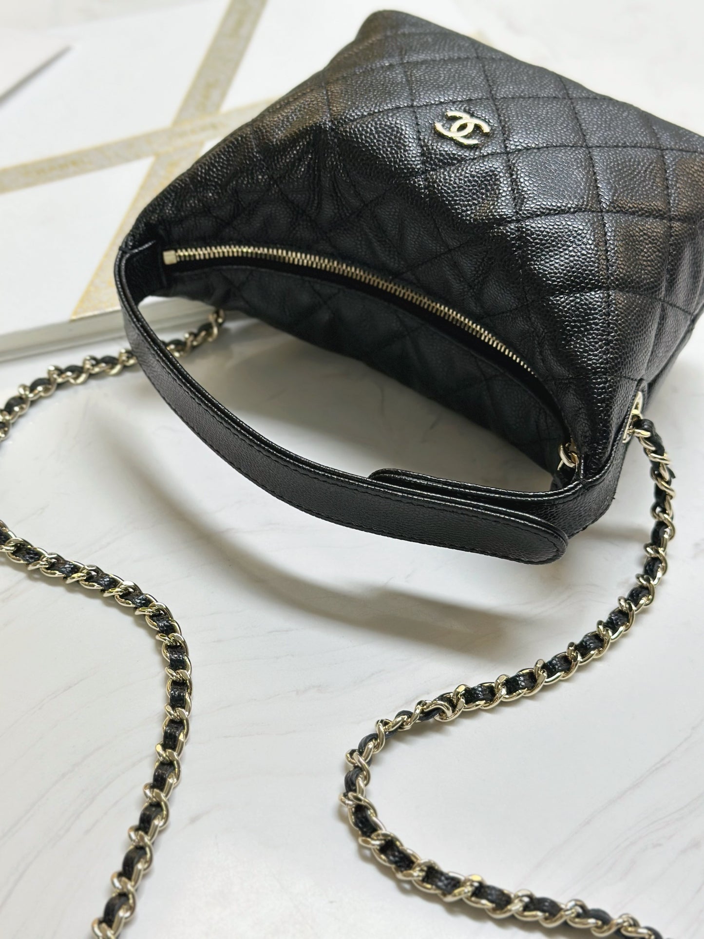 CHANEL25C early spring lunch box bag