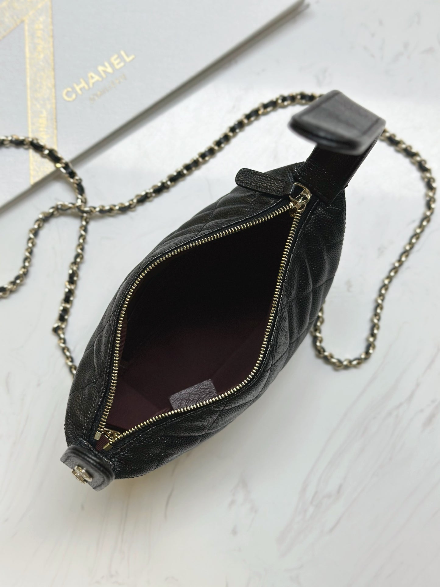 CHANEL25C early spring lunch box bag