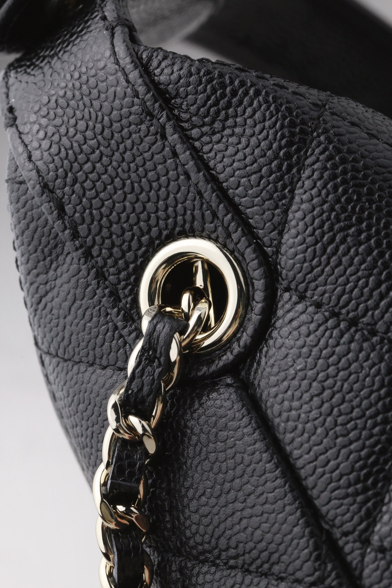 CHANEL25C early spring lunch box bag
