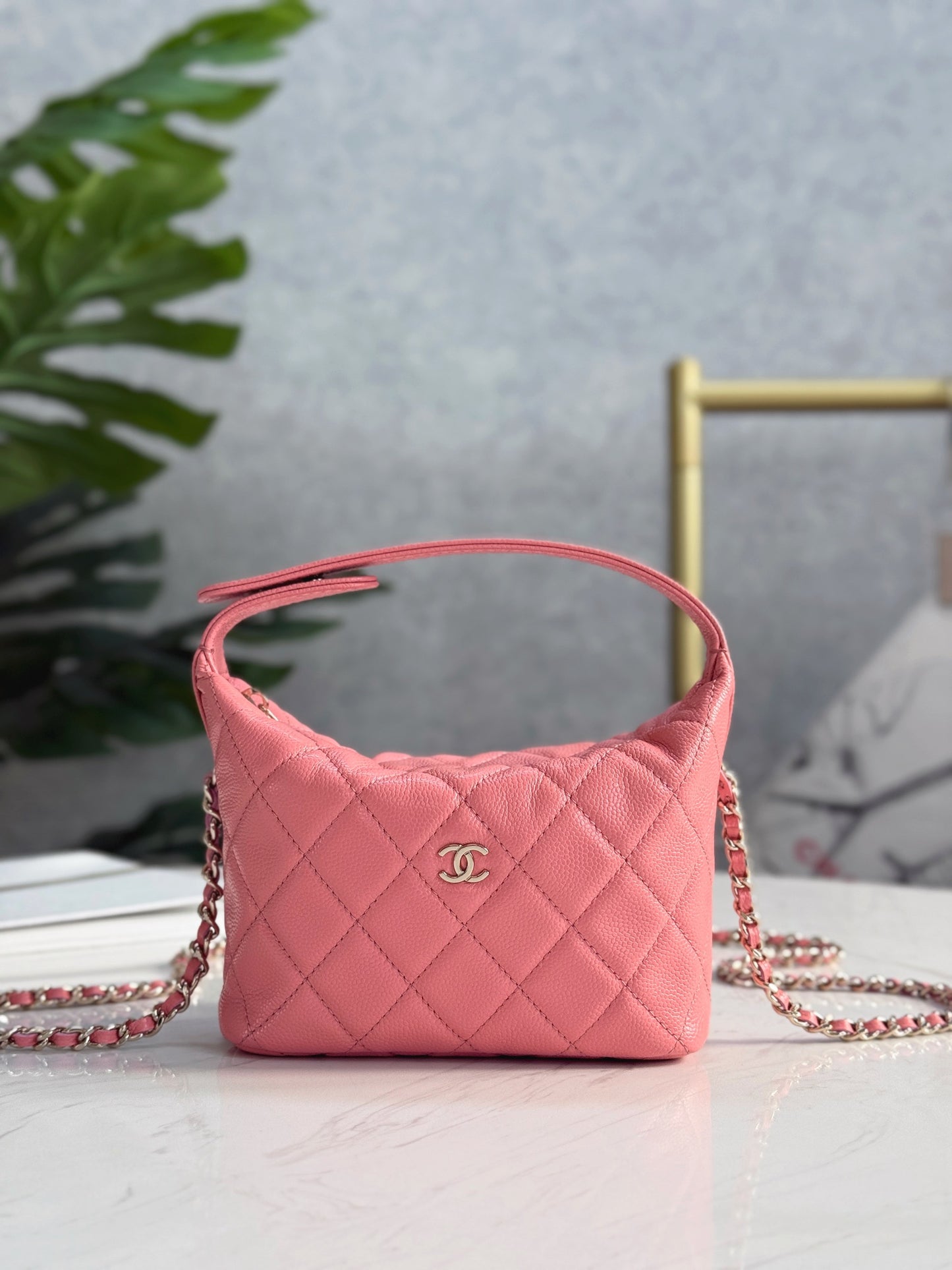 CHANEL25C early spring lunch box bag