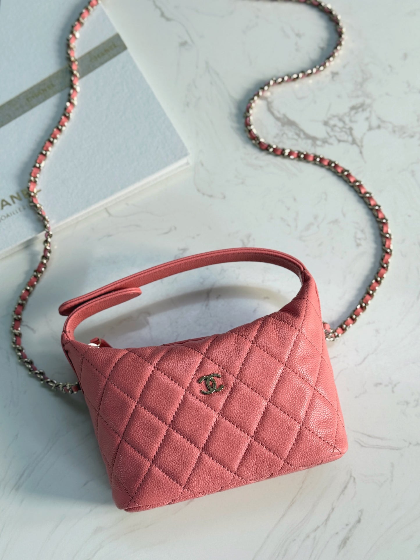 CHANEL25C early spring lunch box bag