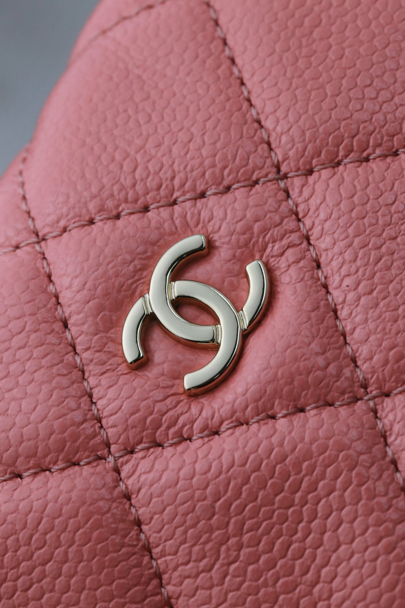 CHANEL25C early spring lunch box bag