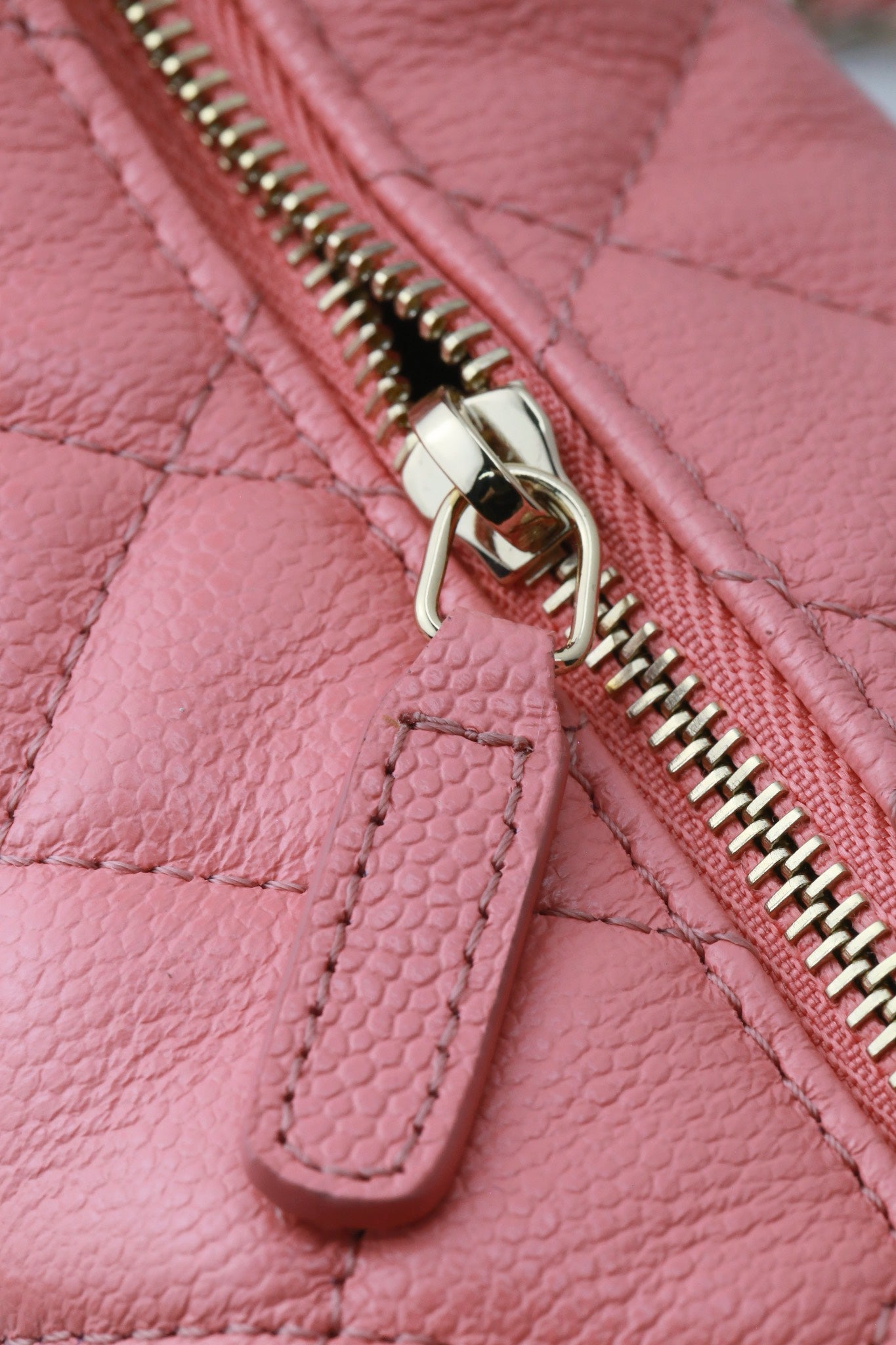 CHANEL25C early spring lunch box bag