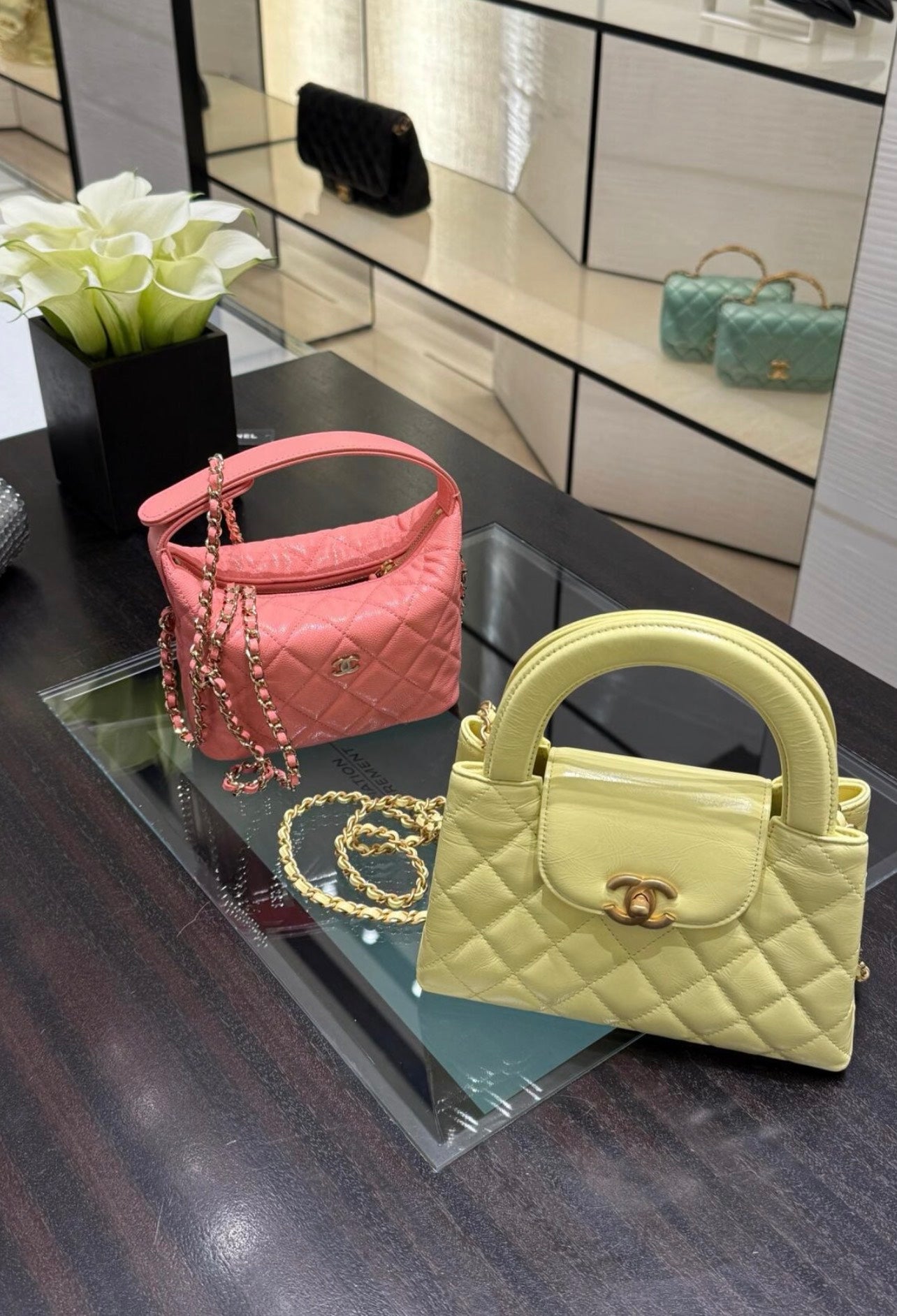 CHANEL25C early spring lunch box bag
