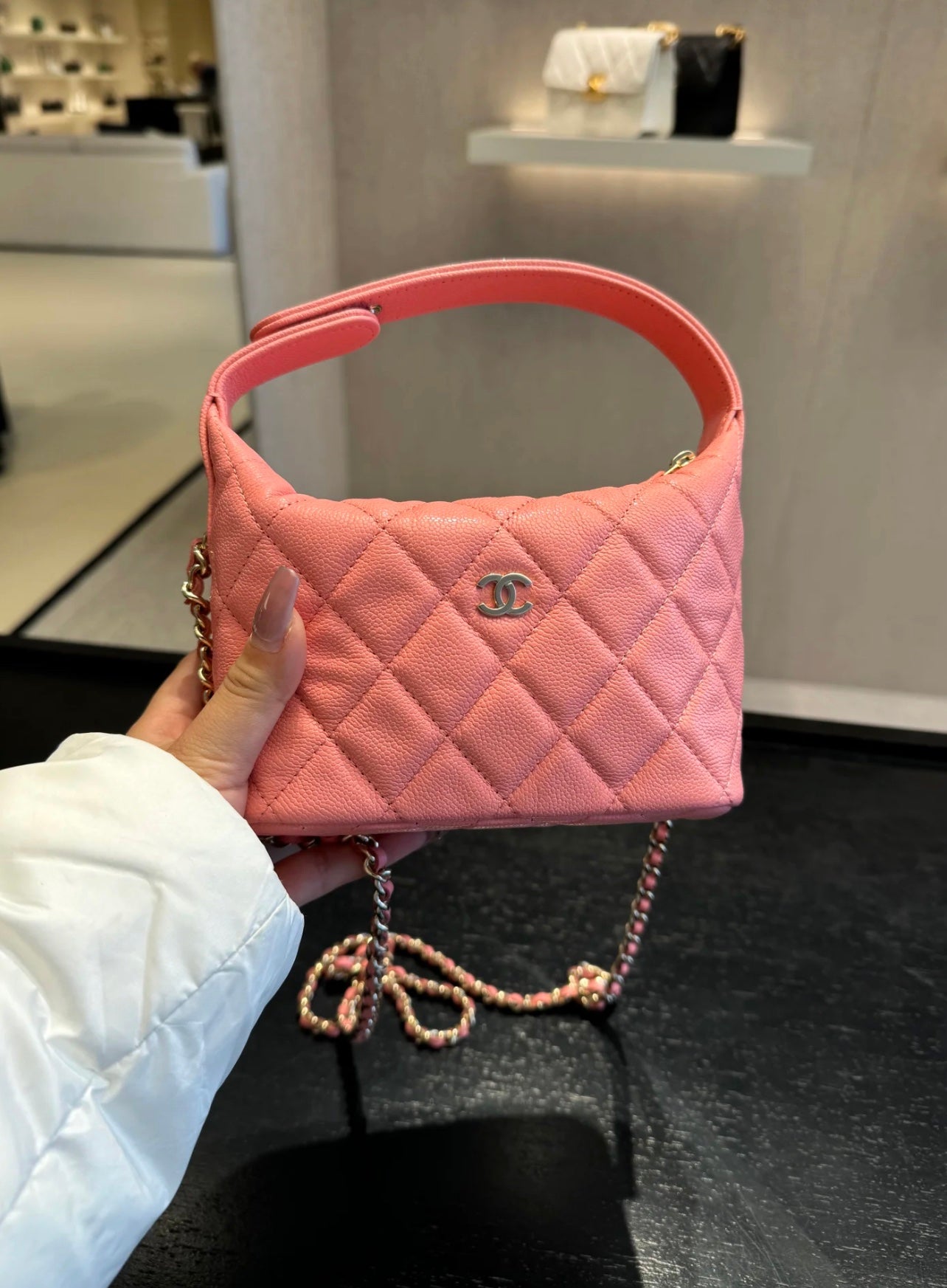 CHANEL25C early spring lunch box bag