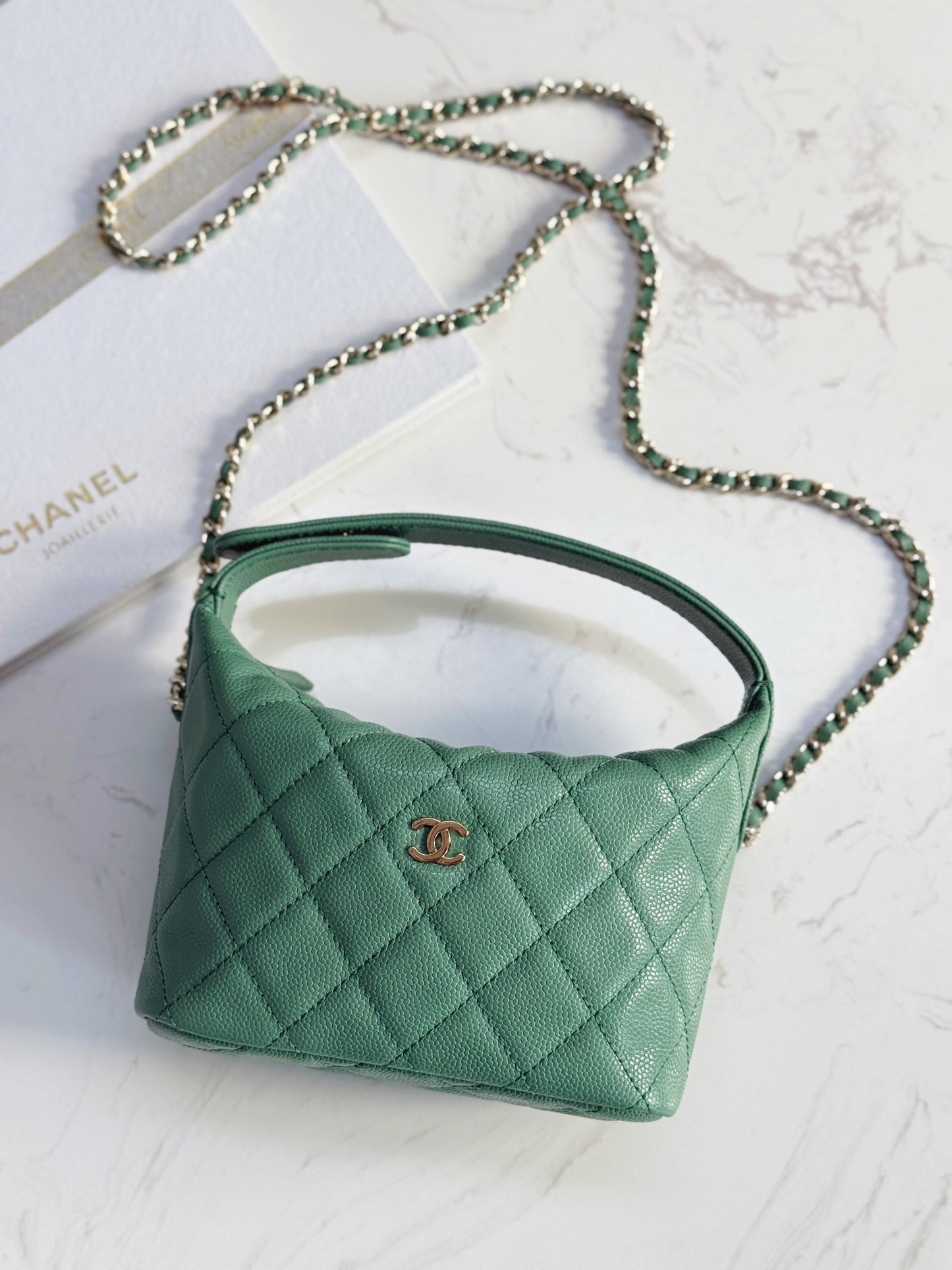 CHANEL25C early spring lunch box bag