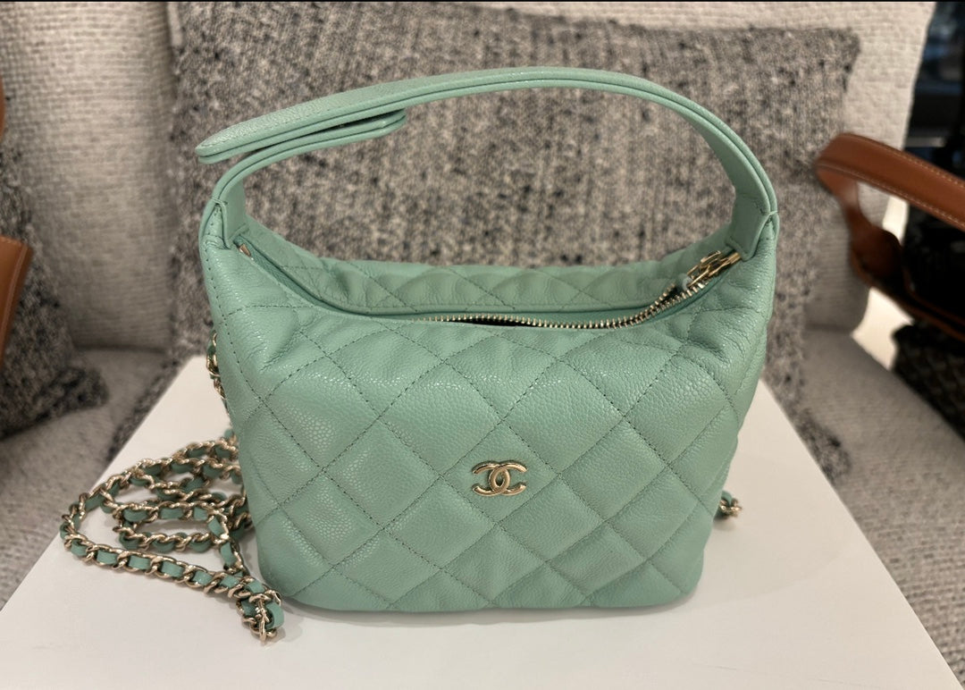 CHANEL25C early spring lunch box bag
