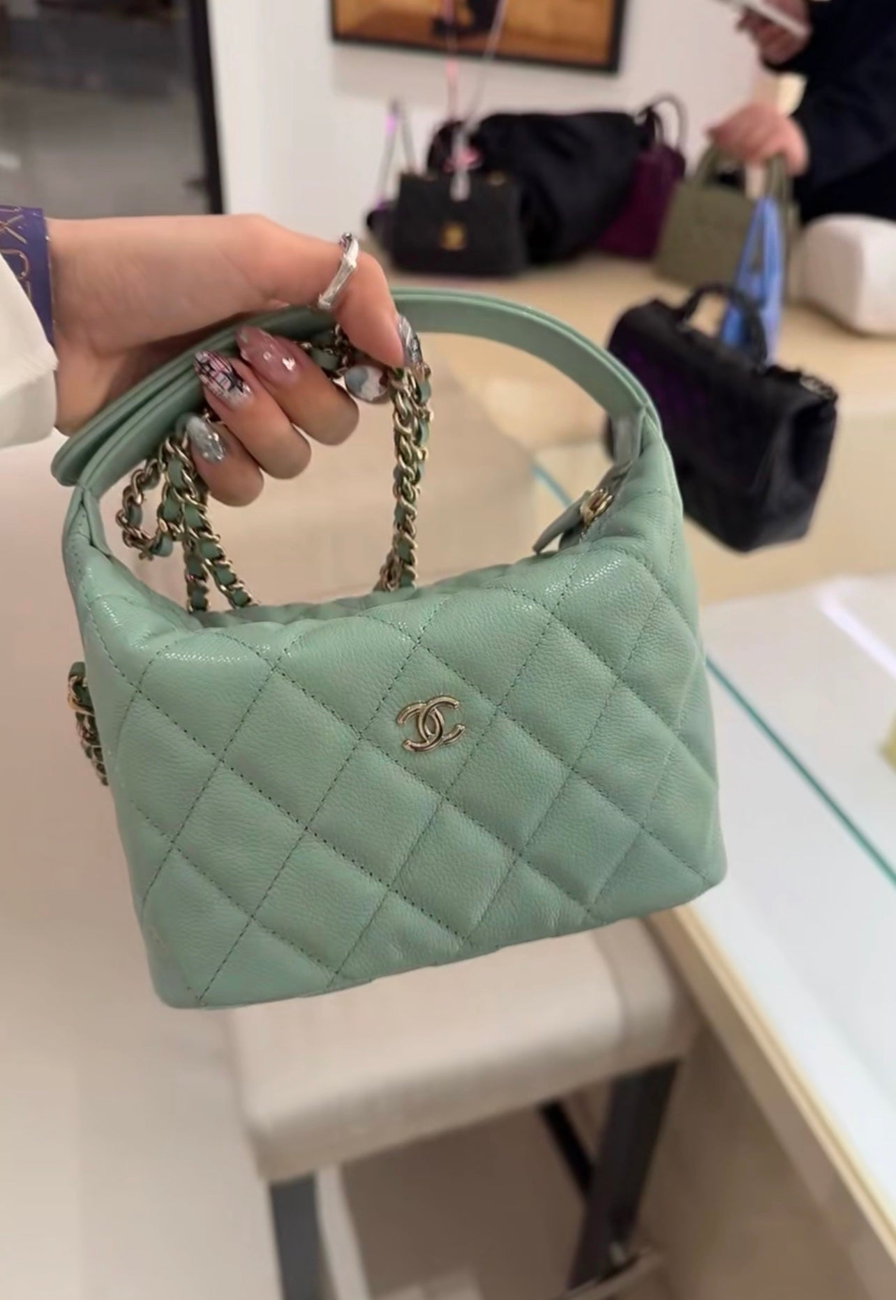 CHANEL25C early spring lunch box bag