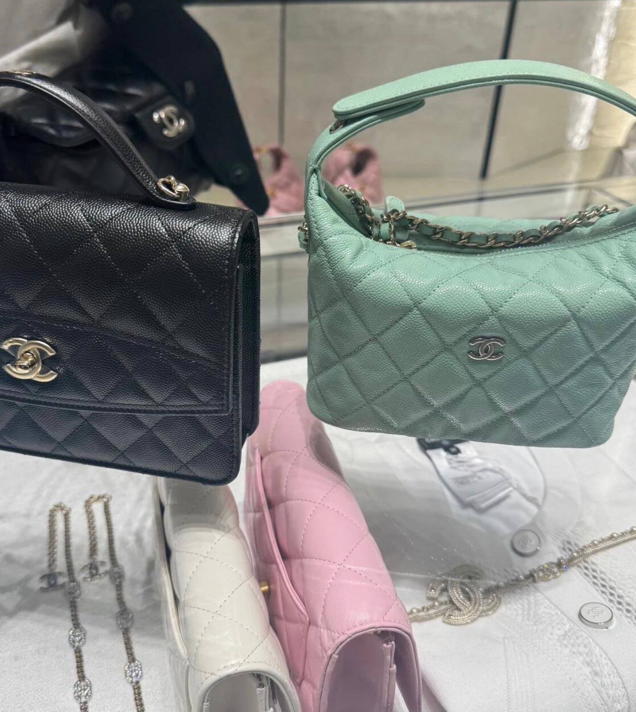 CHANEL25C early spring lunch box bag