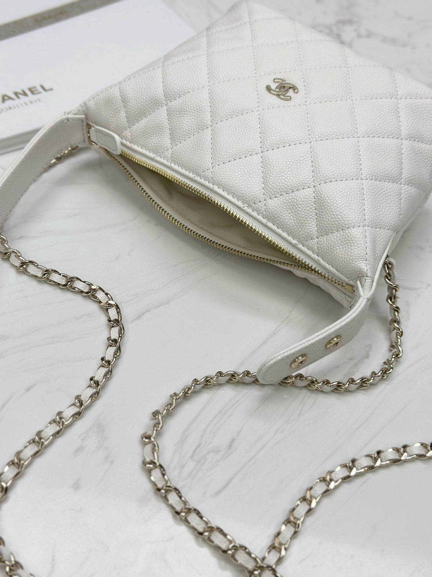 CHANEL25C early spring lunch box bag