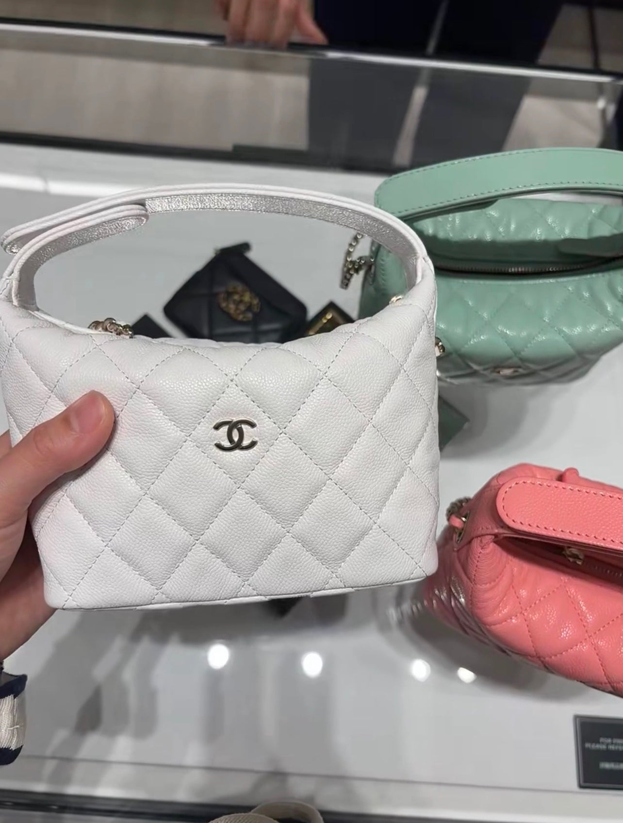 CHANEL25C early spring lunch box bag