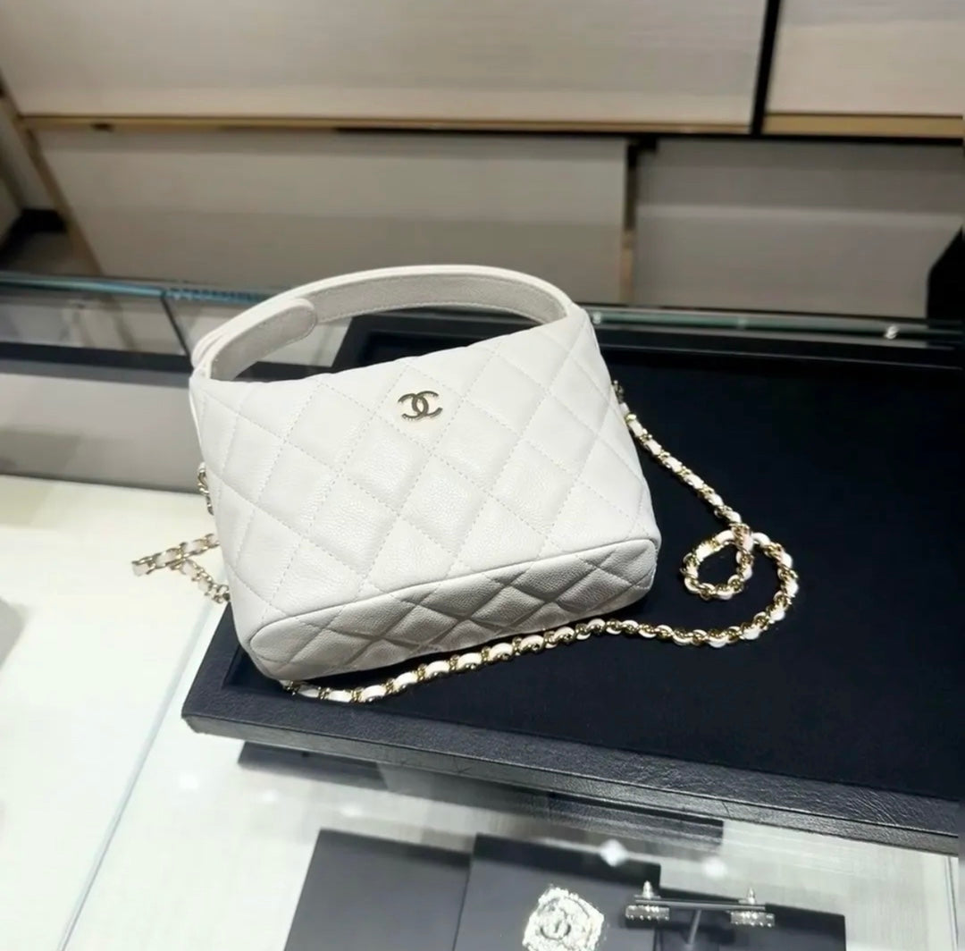 CHANEL25C early spring lunch box bag