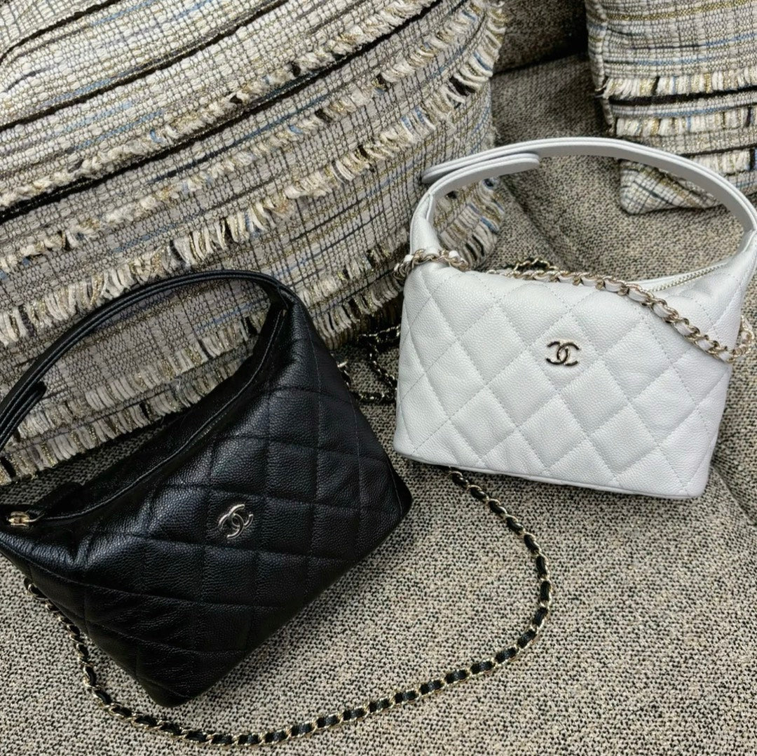 CHANEL25C early spring lunch box bag