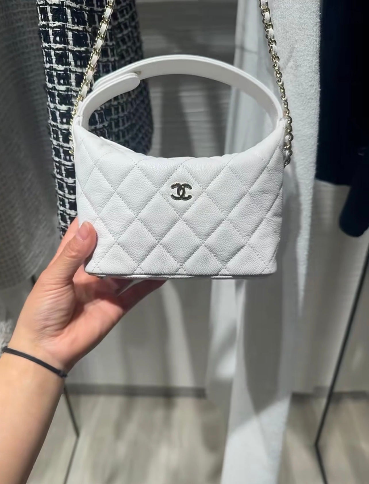 CHANEL25C early spring lunch box bag