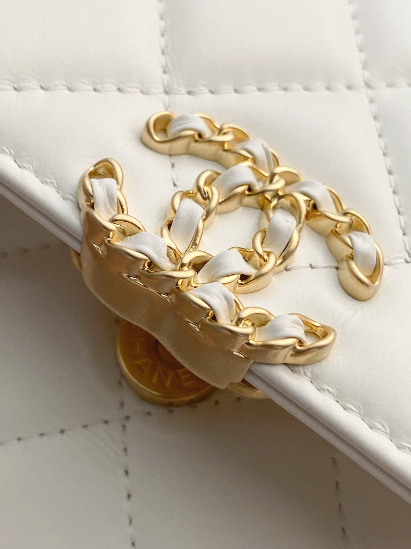 CHANEL23K pleated wide chain accordion bag