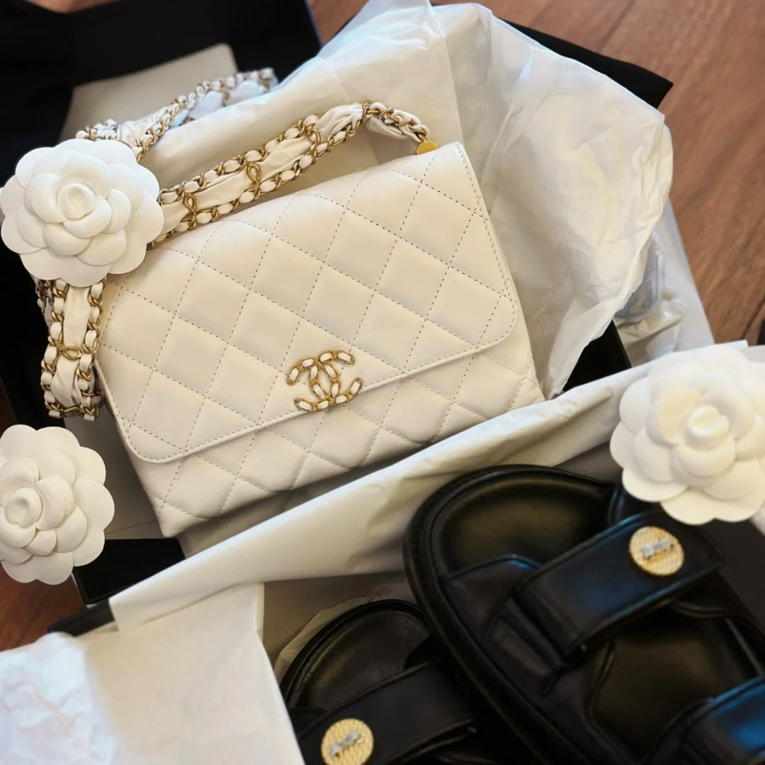 CHANEL23K pleated wide chain accordion bag