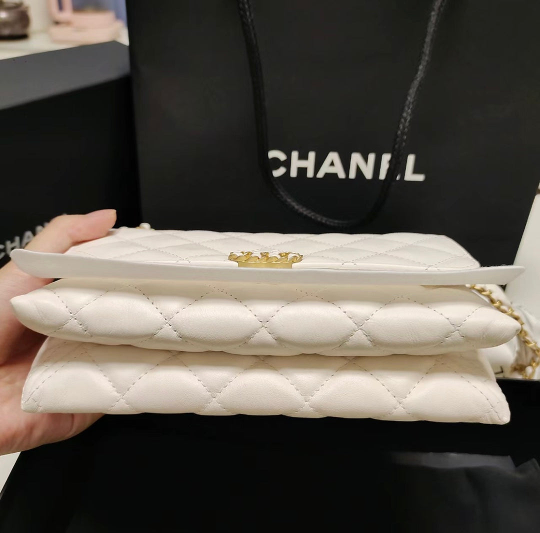 CHANEL23K pleated wide chain accordion bag