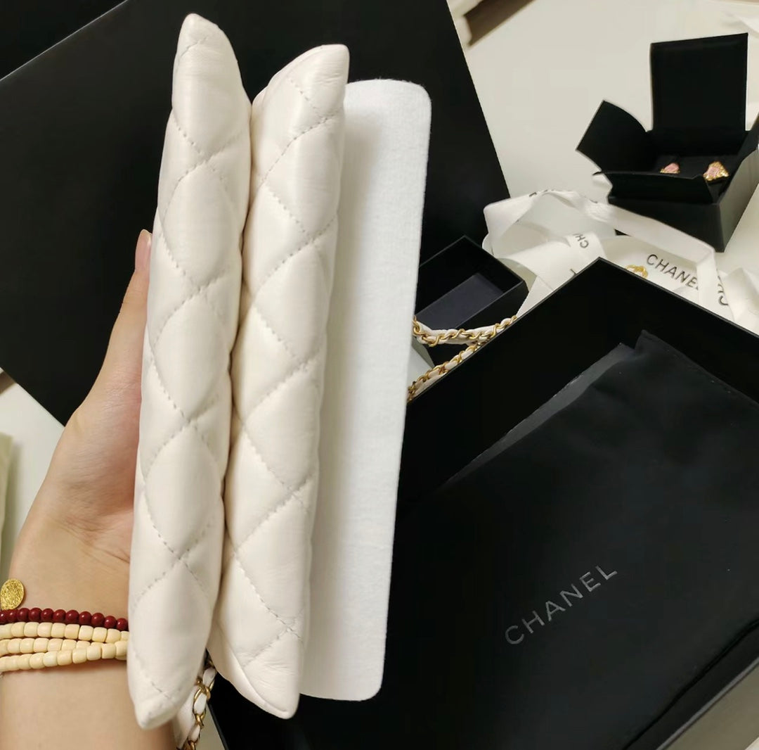 CHANEL23K pleated wide chain accordion bag