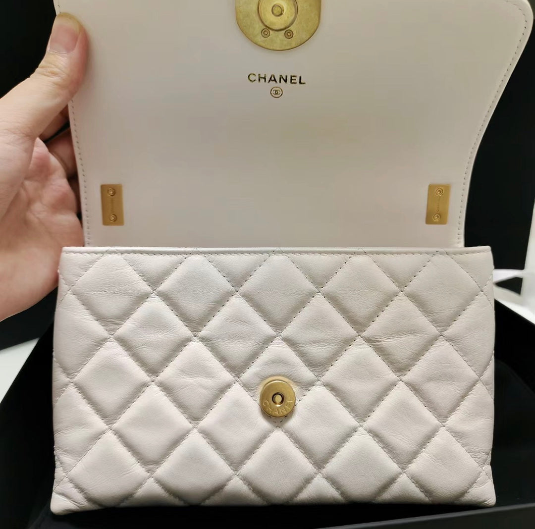 CHANEL23K pleated wide chain accordion bag