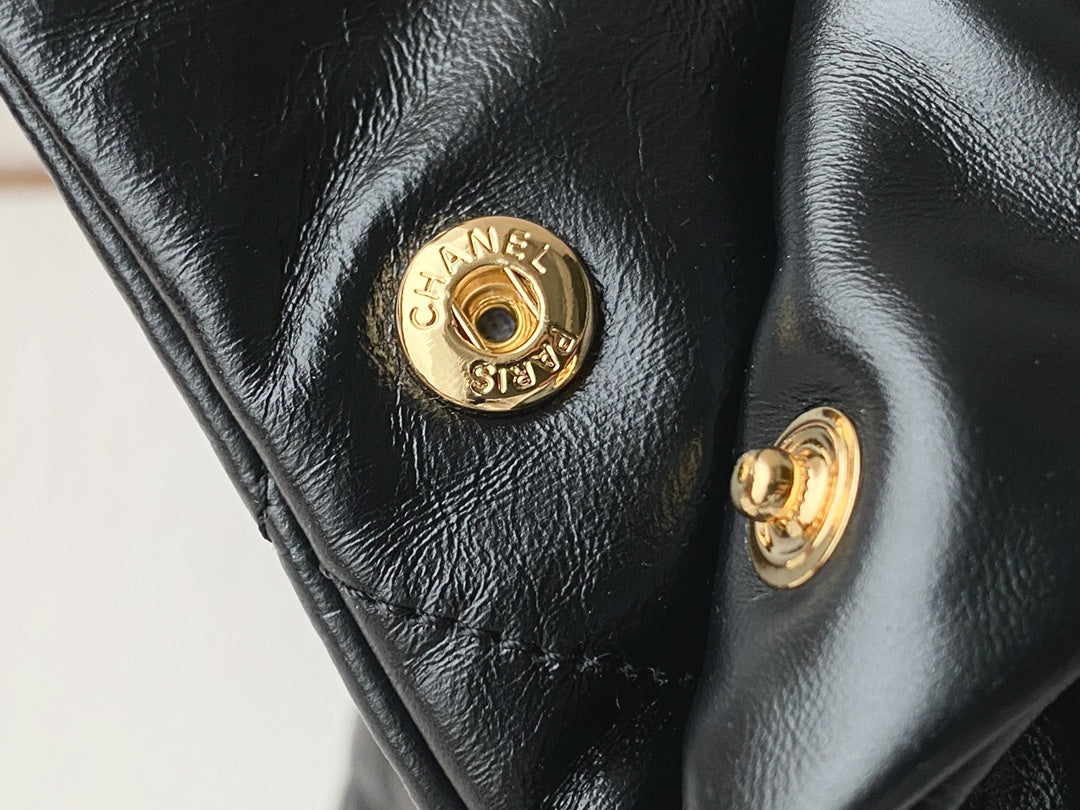 Chanel's new 22S classic diamond quilted and leather chain shoulder strap shopping bag