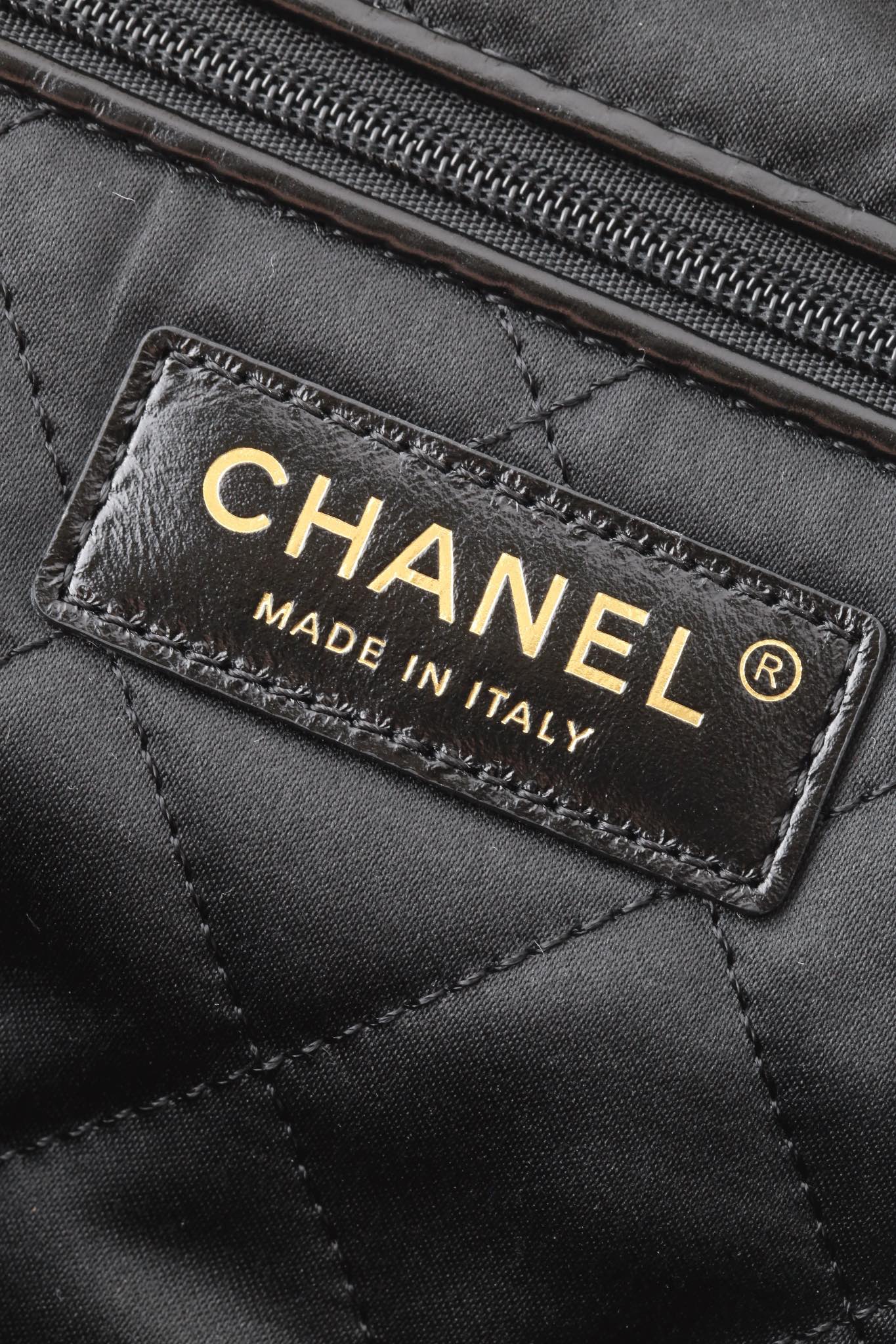 Chanel's new 22S classic diamond quilted and leather chain shoulder strap shopping bag