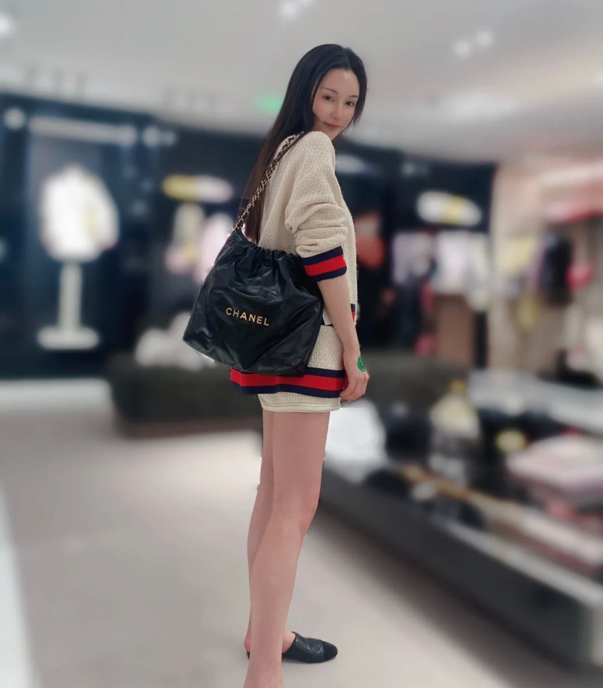 Chanel's new 22S classic diamond quilted and leather chain shoulder strap shopping bag