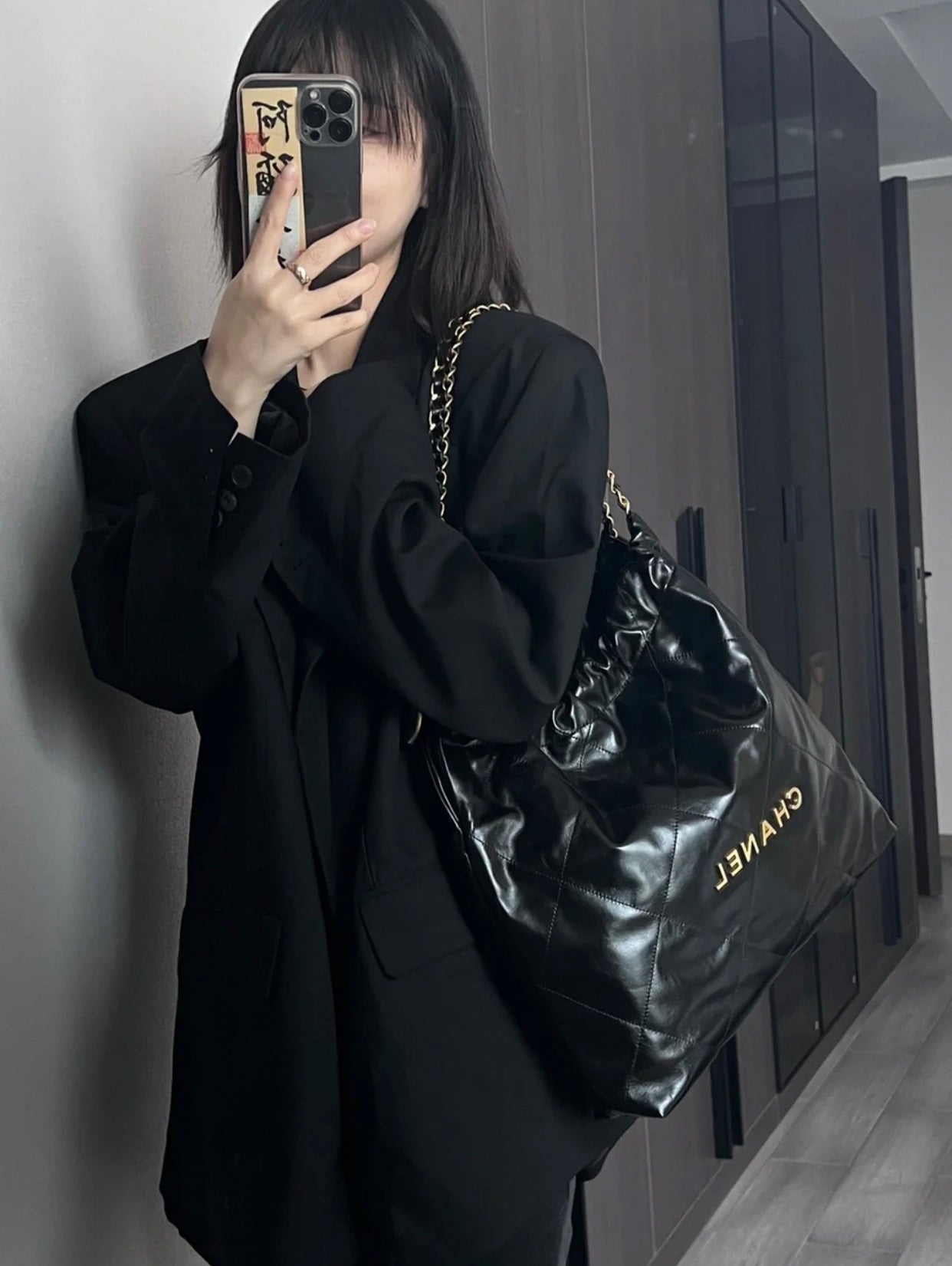 Chanel's new 22S classic diamond quilted and leather chain shoulder strap shopping bag