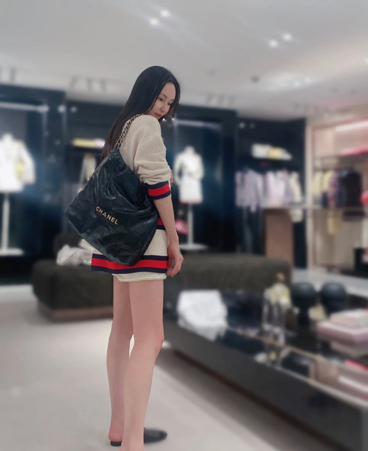 Chanel's new 22S classic diamond quilted and leather chain shoulder strap shopping bag