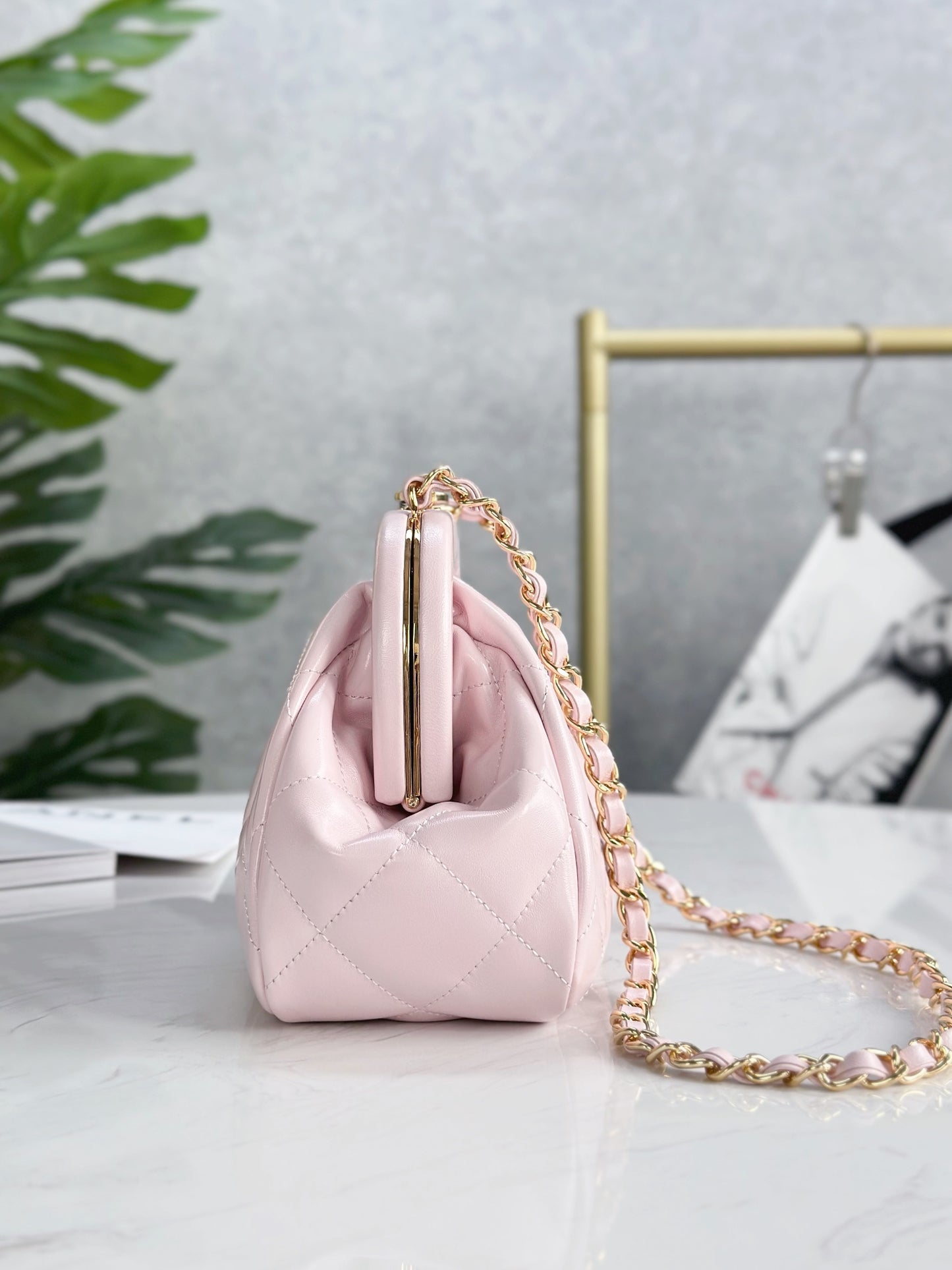 Chanel24A new cloud bag