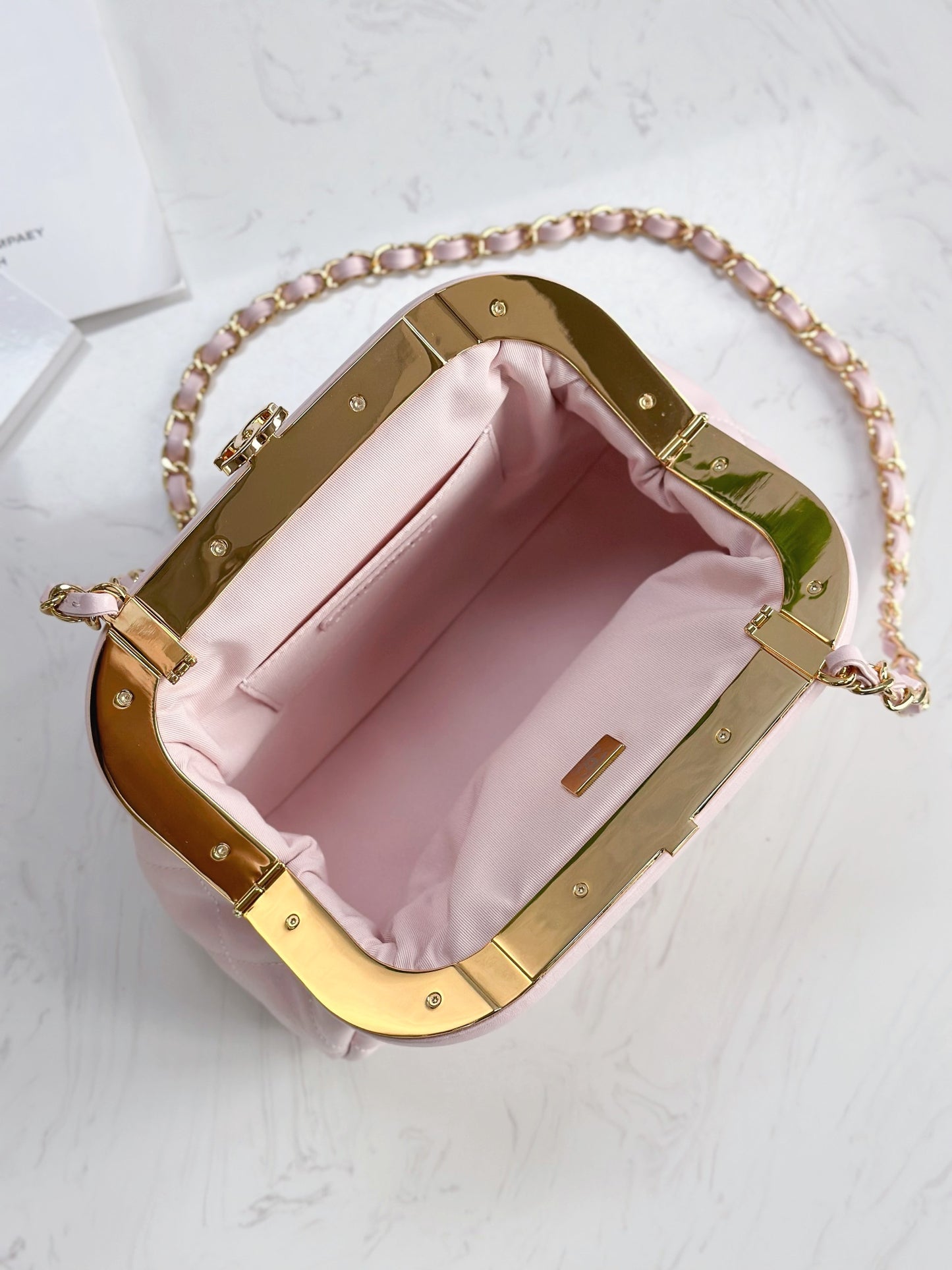 Chanel24A new cloud bag