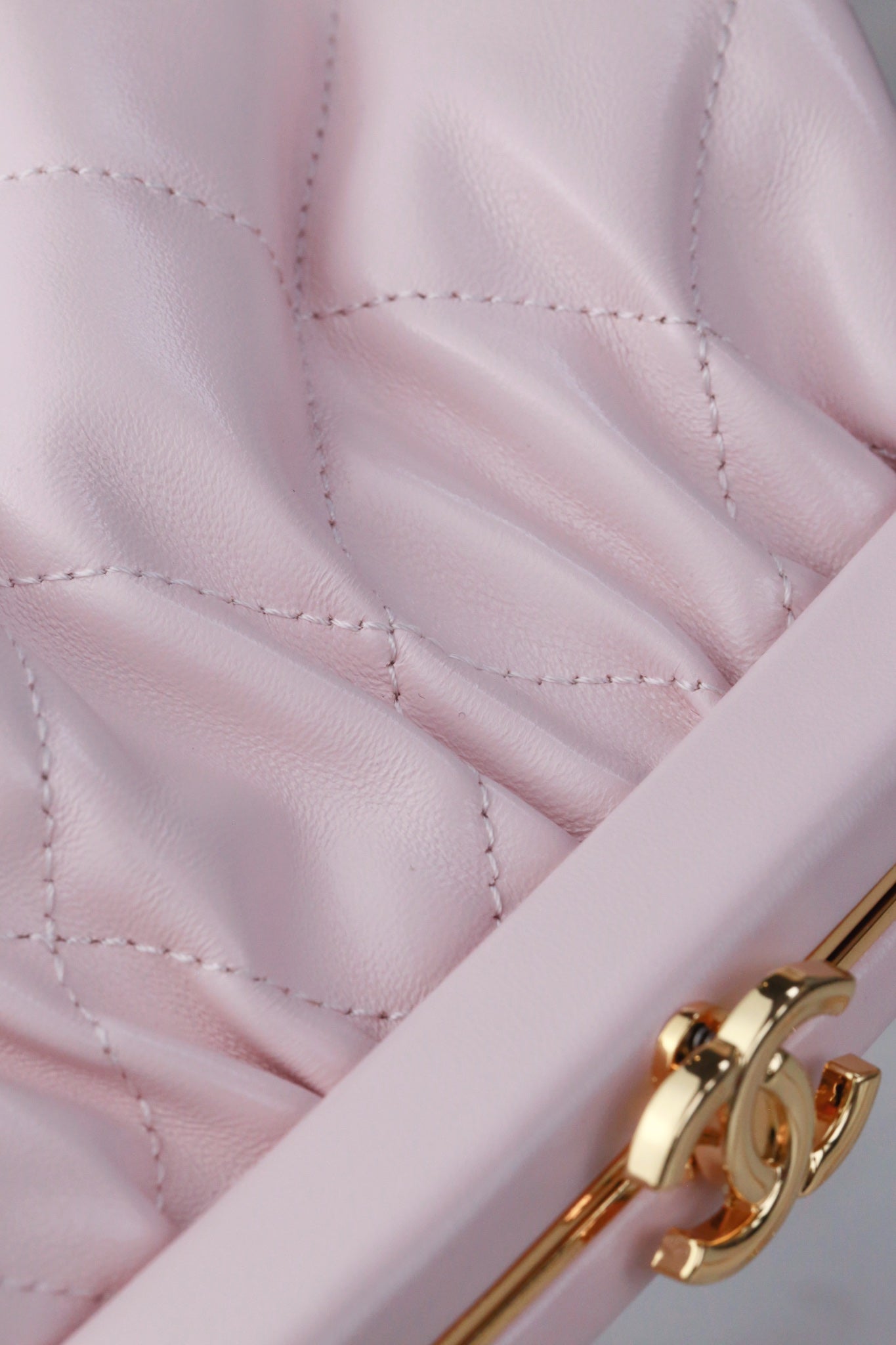 Chanel24A new cloud bag