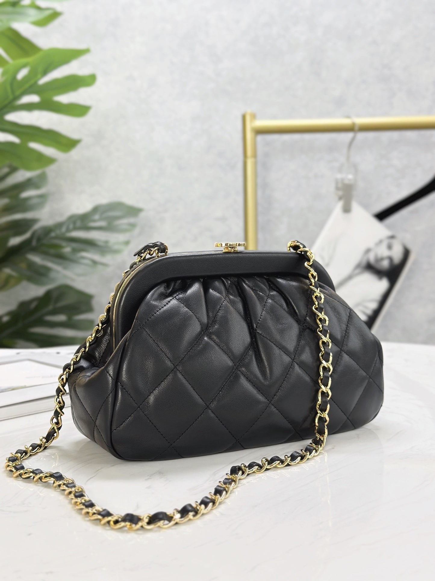 Chanel24A new cloud bag
