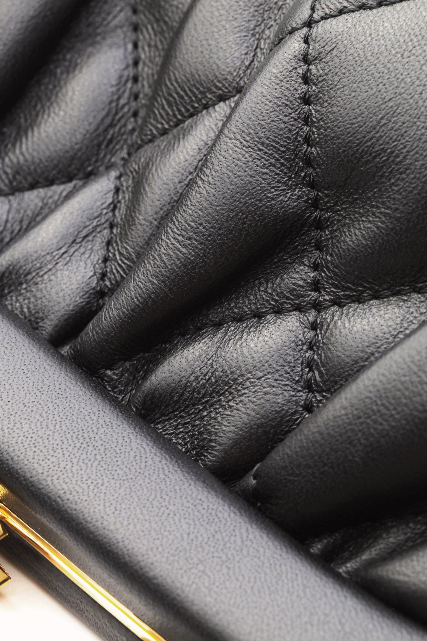 Chanel24A new cloud bag