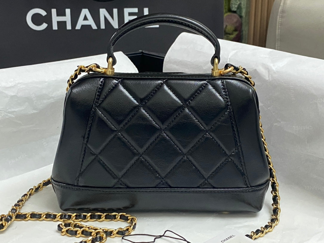 24C New Litchi Flap Shoulder Bag