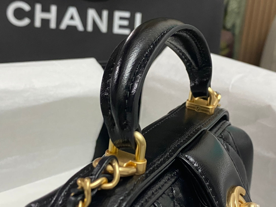 24C New Litchi Flap Shoulder Bag