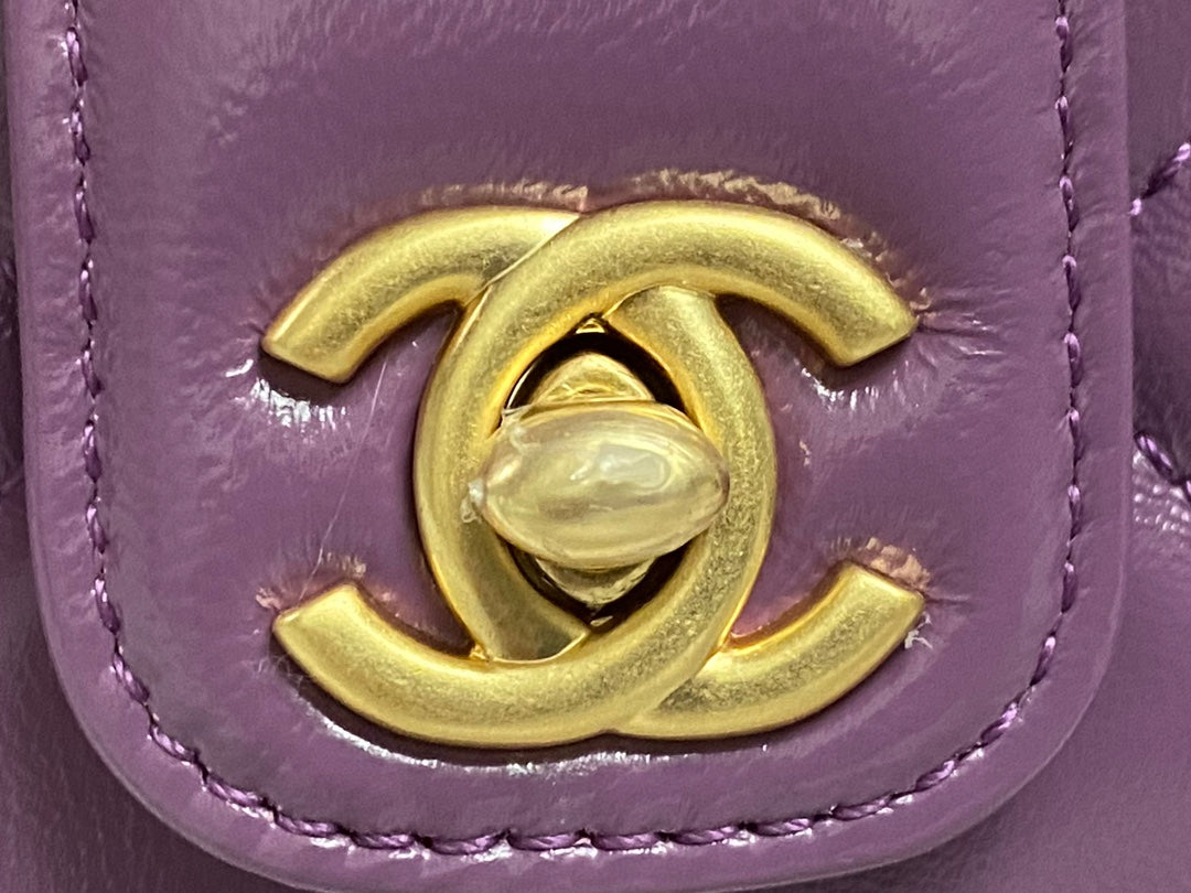 24C New Litchi Flap Shoulder Bag