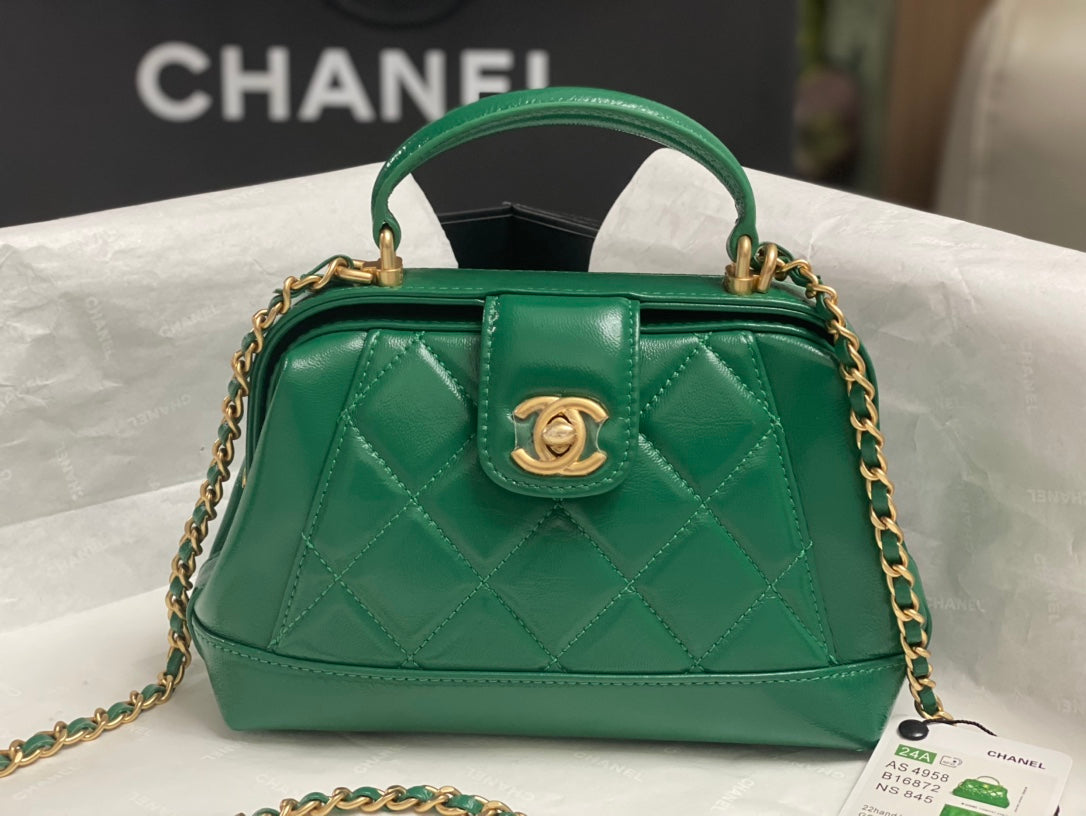 24C New Litchi Flap Shoulder Bag