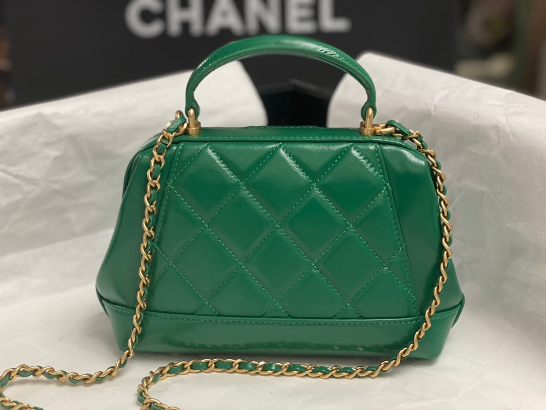 24C New Litchi Flap Shoulder Bag
