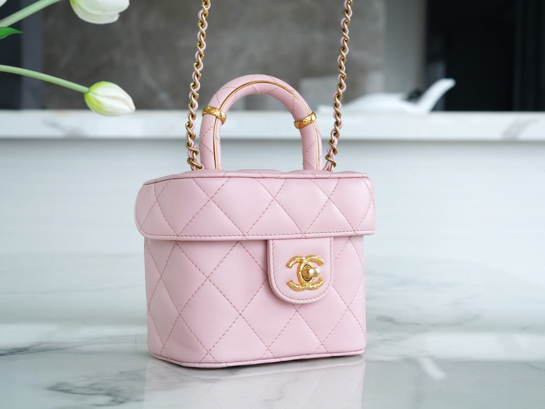 Chanel23s handle cosmetic case bag