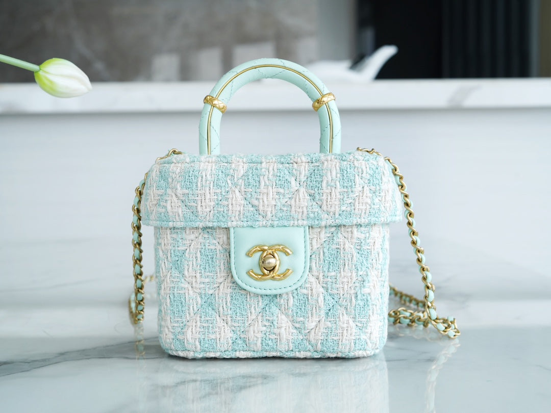 Chanel23s handle cosmetic case bag