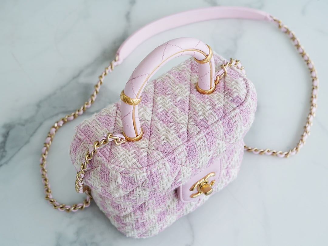 Chanel23s handle cosmetic case bag