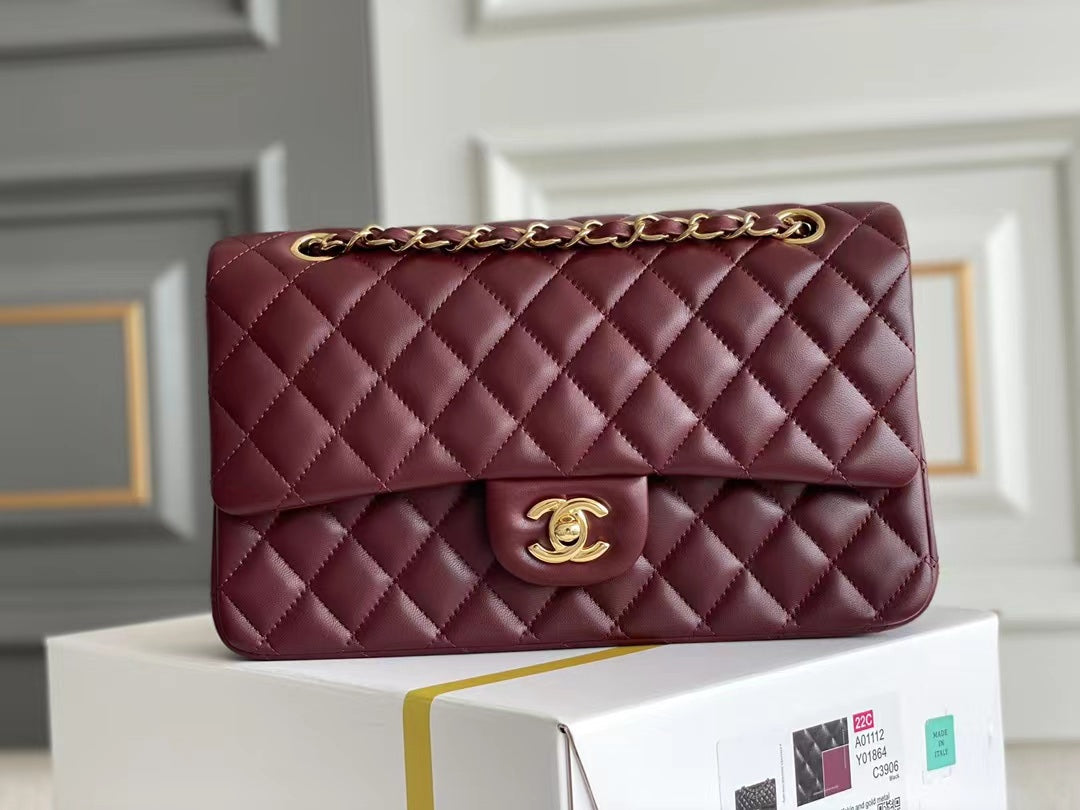 25C Classic Flap Medium Shoulder Bag