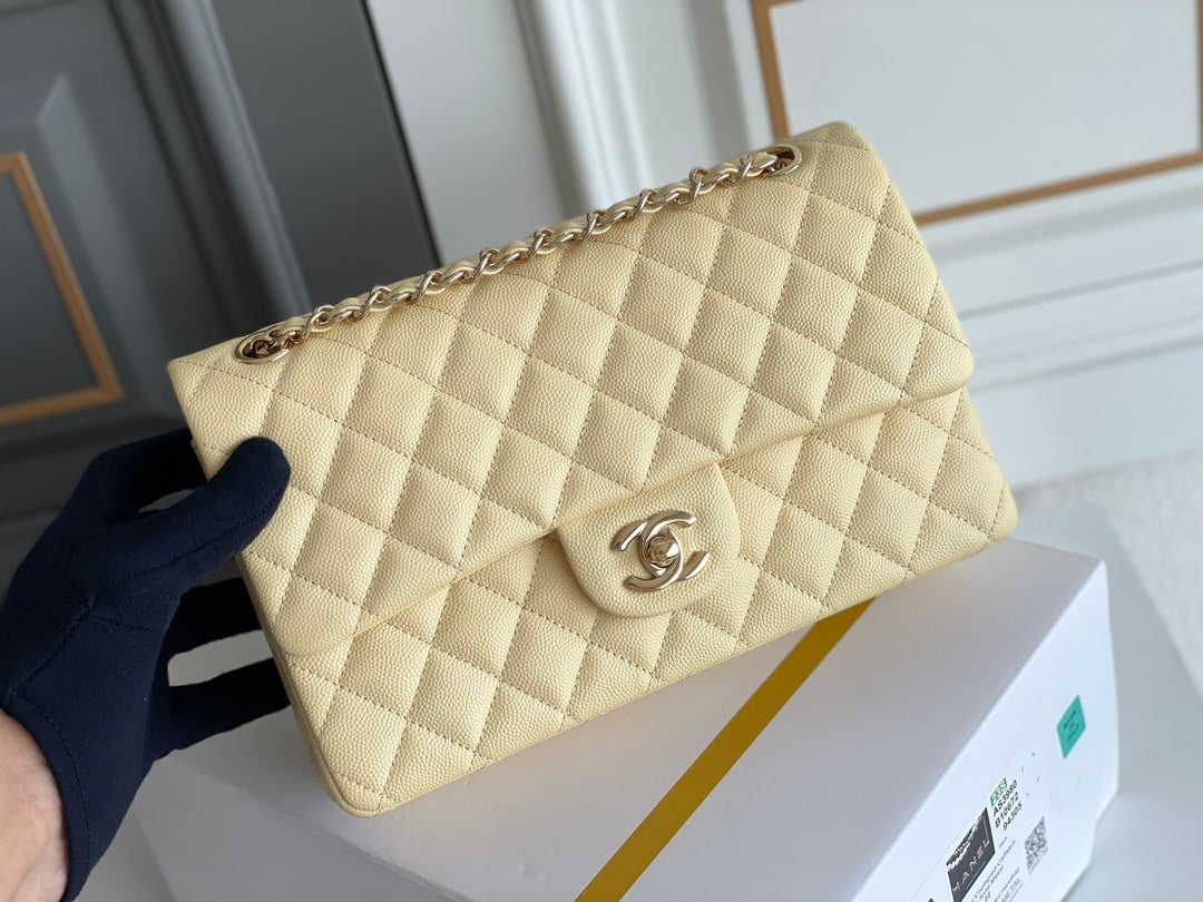 25C Classic Flap Medium Shoulder Bag