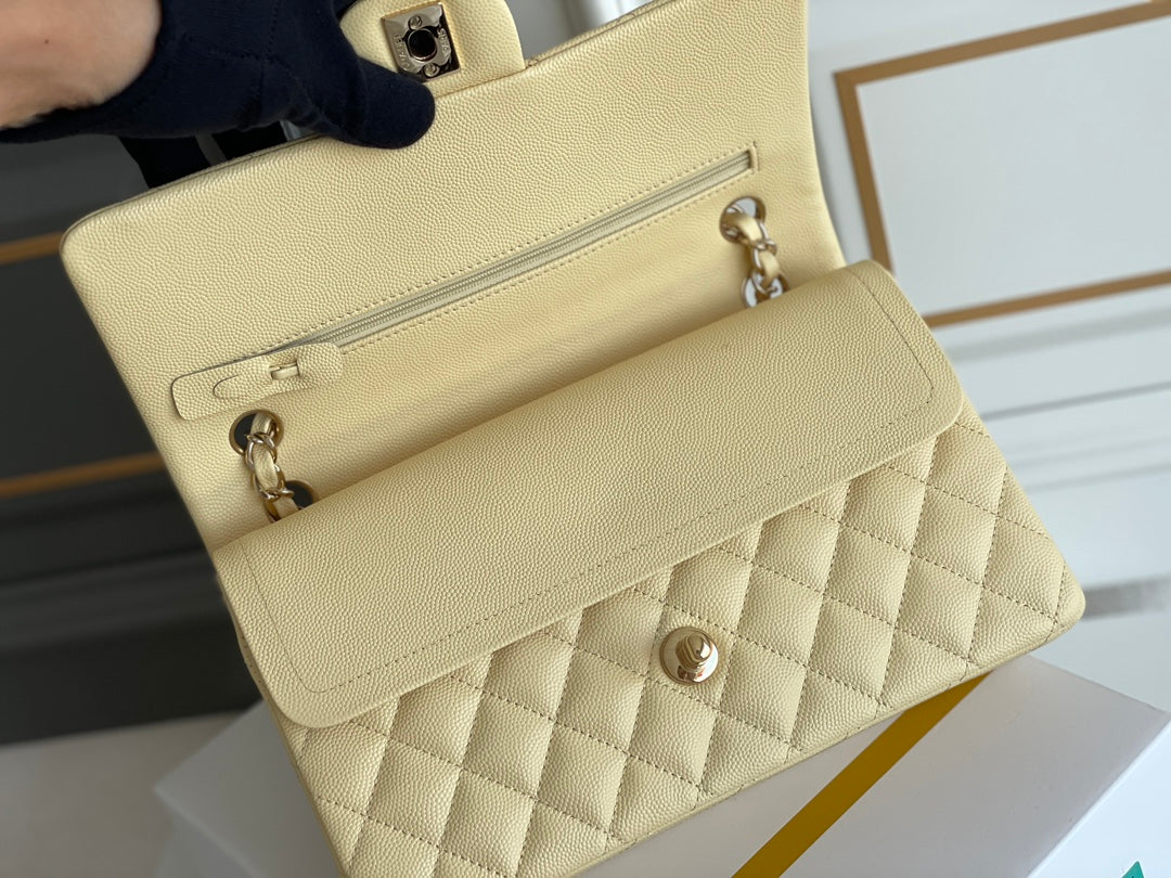 25C Classic Flap Medium Shoulder Bag