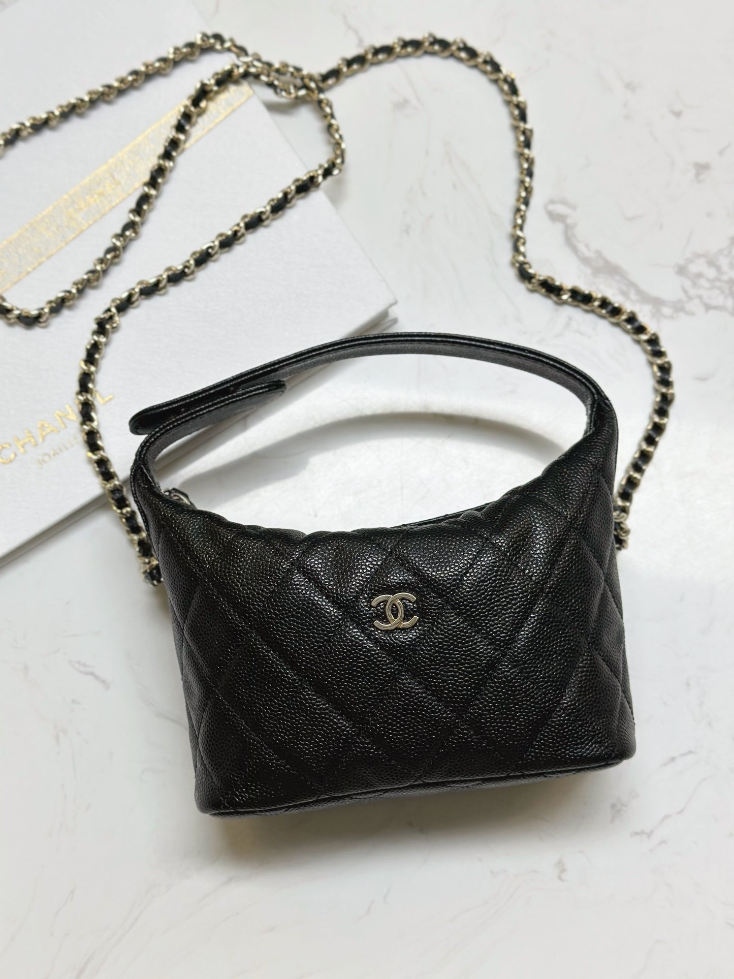 CHANEL25C early spring lunch box bag