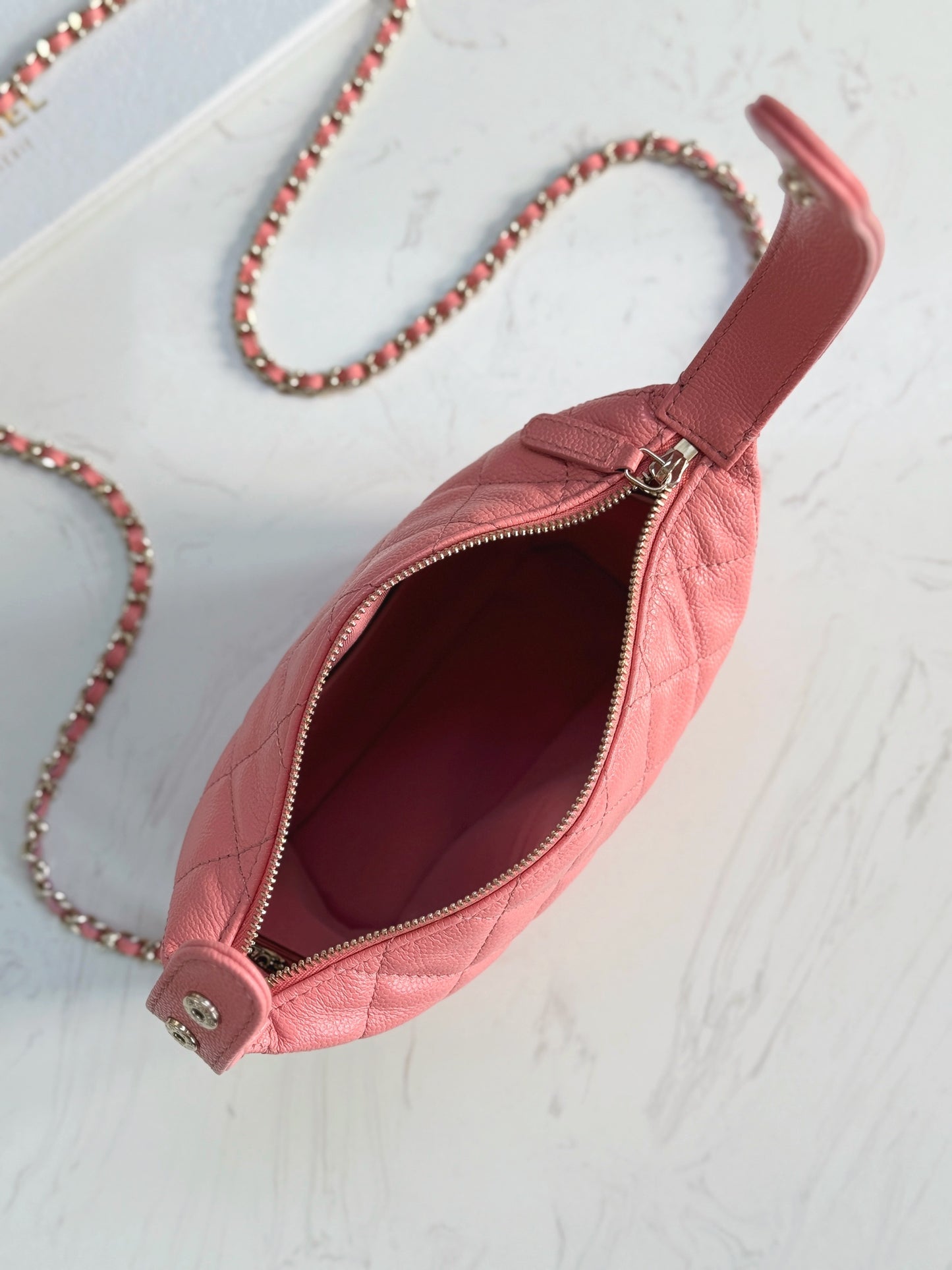 CHANEL25C early spring lunch box bag